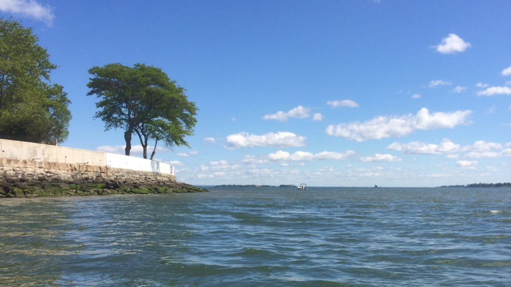 Rounding Throgs Neck